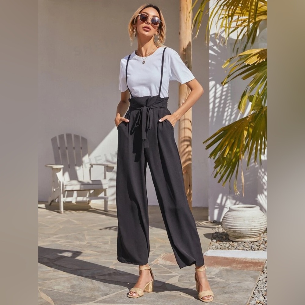 SHEIN LUNE Solid Slant Pocket Belted Suspender Pants